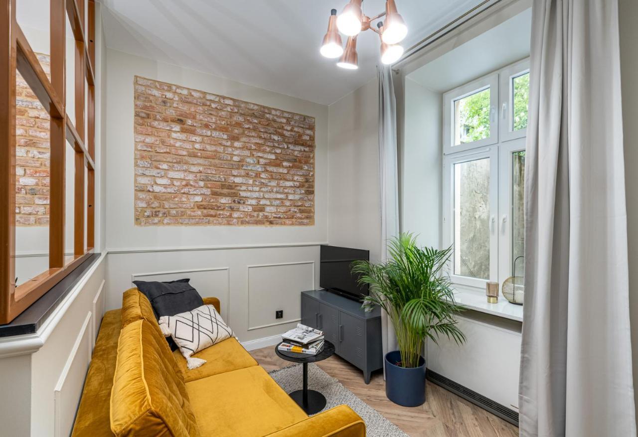 Househost Apartment : Topolowa 26/17 كراكوفيا المظهر الخارجي الصورة