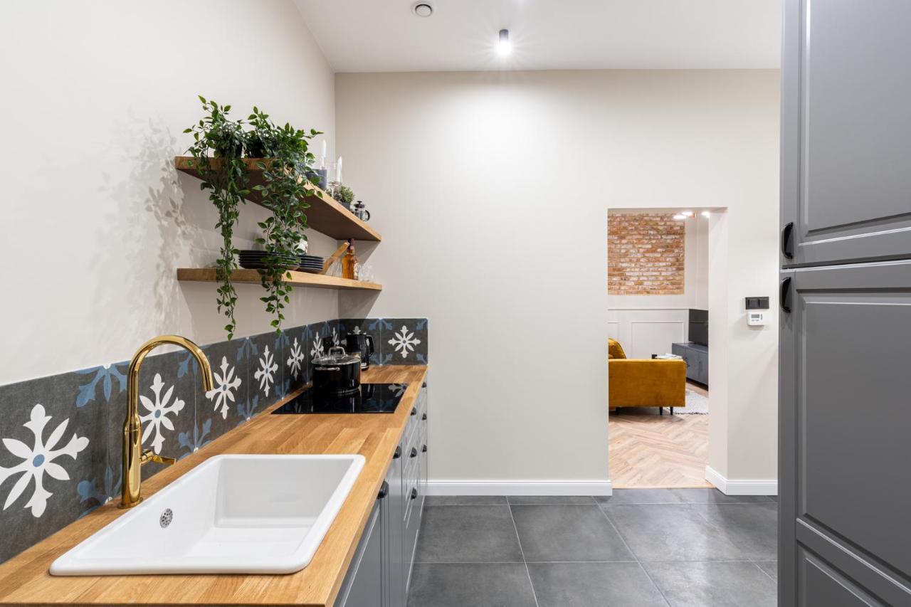 Househost Apartment : Topolowa 26/17 كراكوفيا المظهر الخارجي الصورة